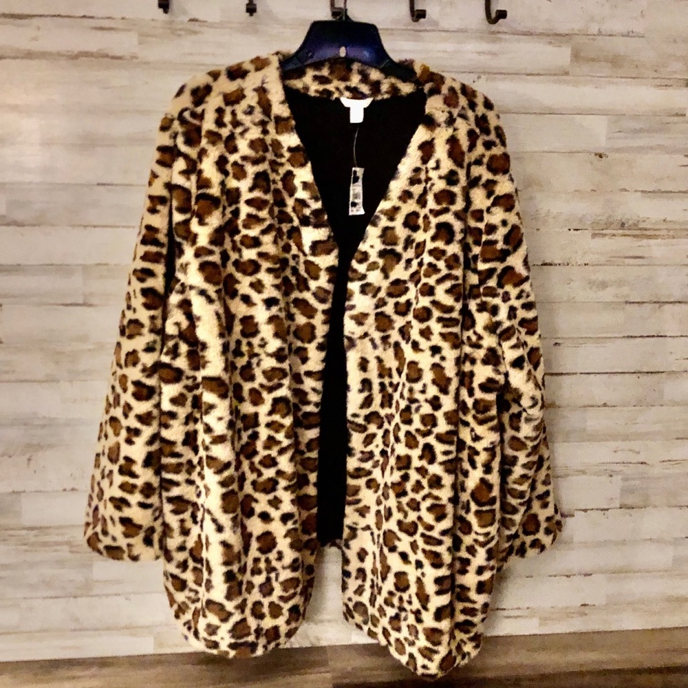 Cato faux leopard jacket with no buttons. So wrap with sleeves?? SZ 26/28